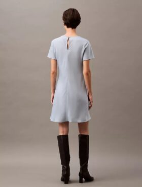 Miniklänning i T-shirtstil