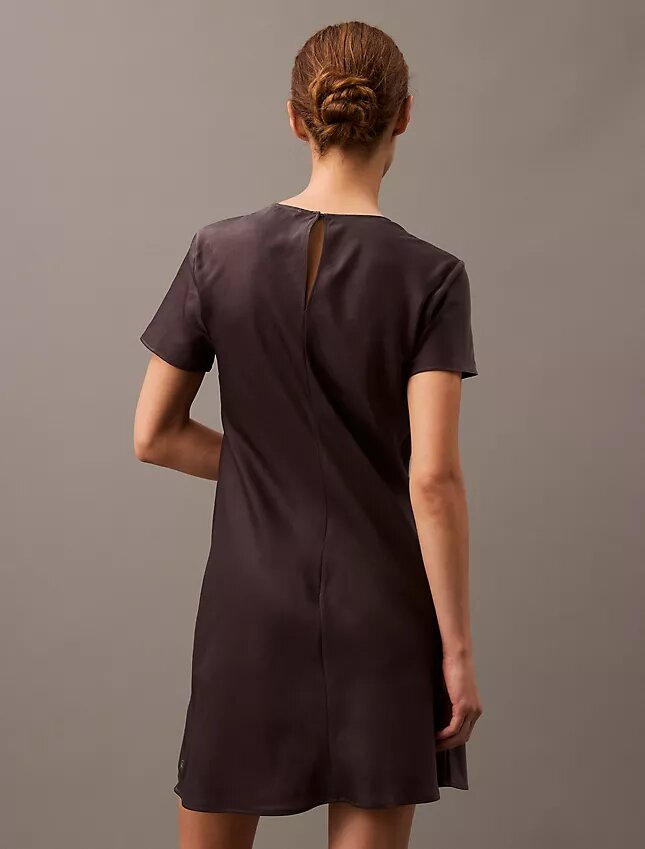 Miniklänning i T-shirtstil Miniklänning i T-shirtstil