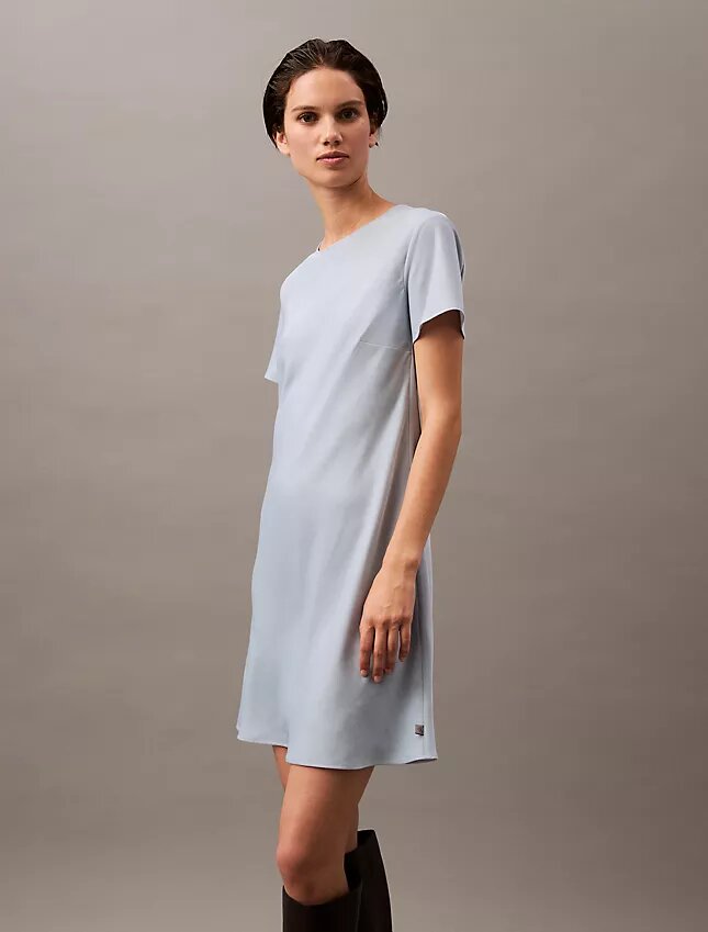 Miniklänning i T-shirtstil Miniklänning i T-shirtstil