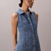 Miniklänning med denim sömmar Miniklänning med denim sömmar