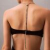 Miniklänning med halterneck och utskärningar Miniklänning med halterneck och utskärningar