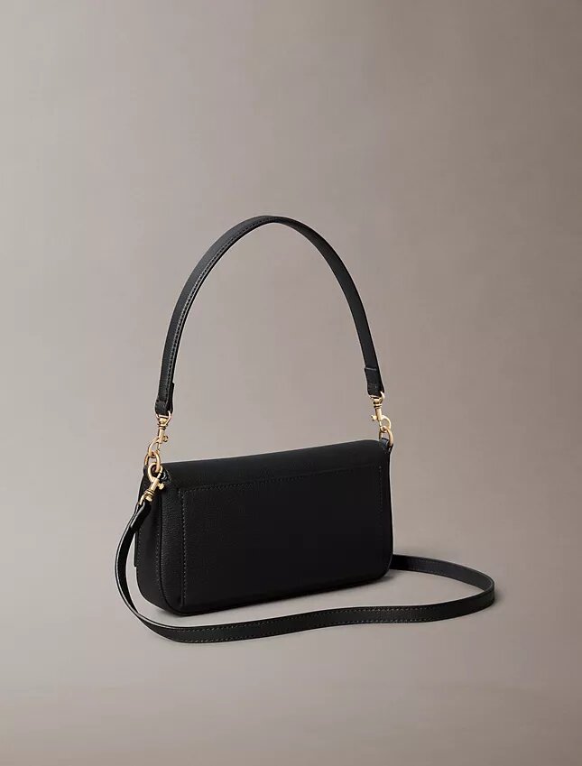 Minimalistisk axelväska med Monogram Minimalistisk axelväska med Monogram