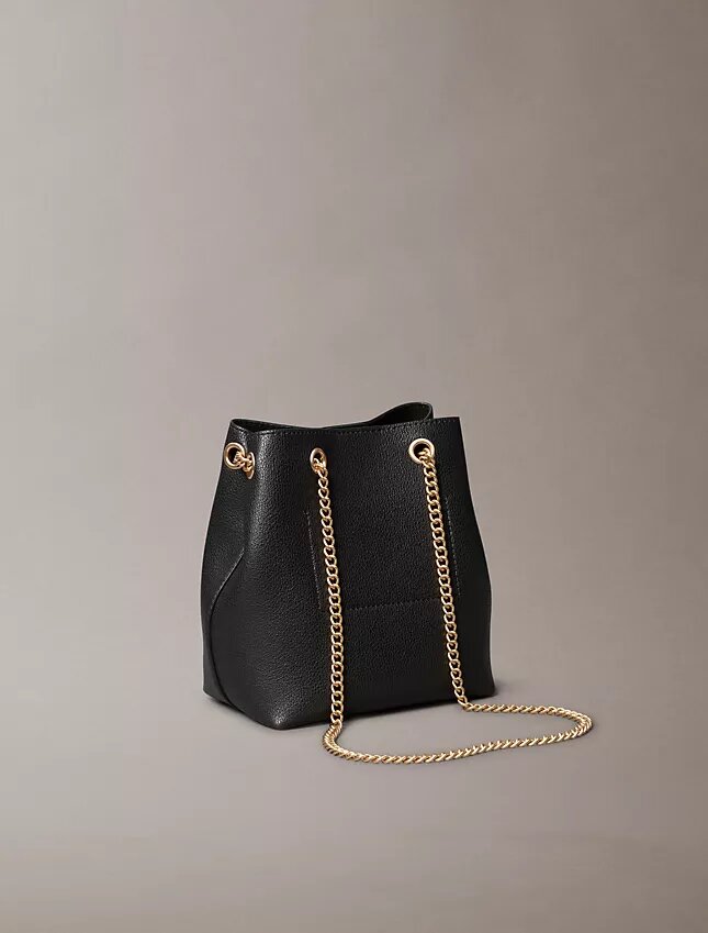 Minimalistisk bucket bag med Monogram Minimalistisk bucket bag med Monogram