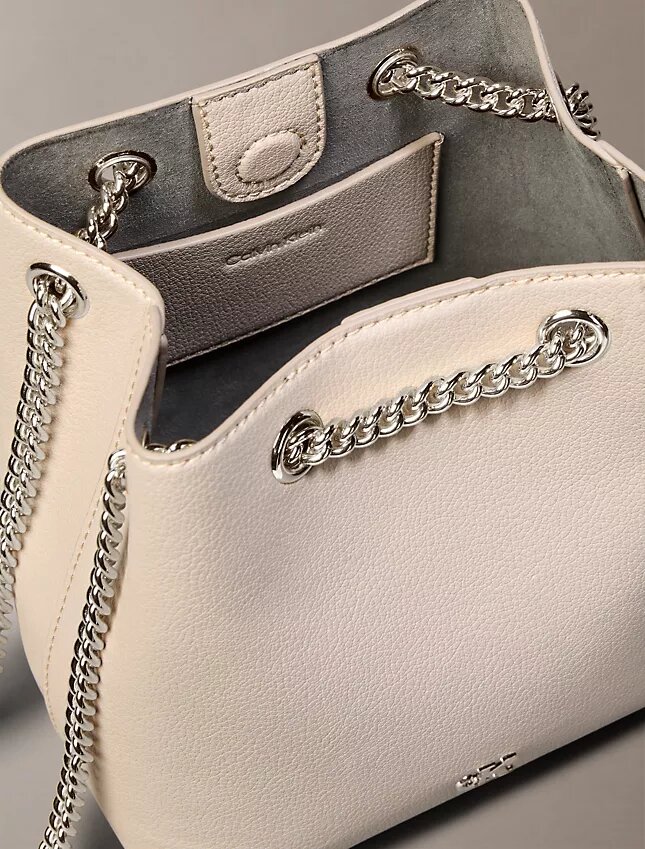 Minimalistisk bucket bag med Monogram Minimalistisk bucket bag med Monogram