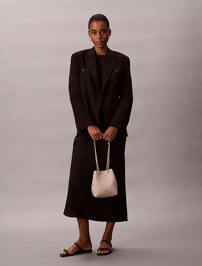 Minimalistisk bucket bag med Monogram Minimalistisk bucket bag med Monogram