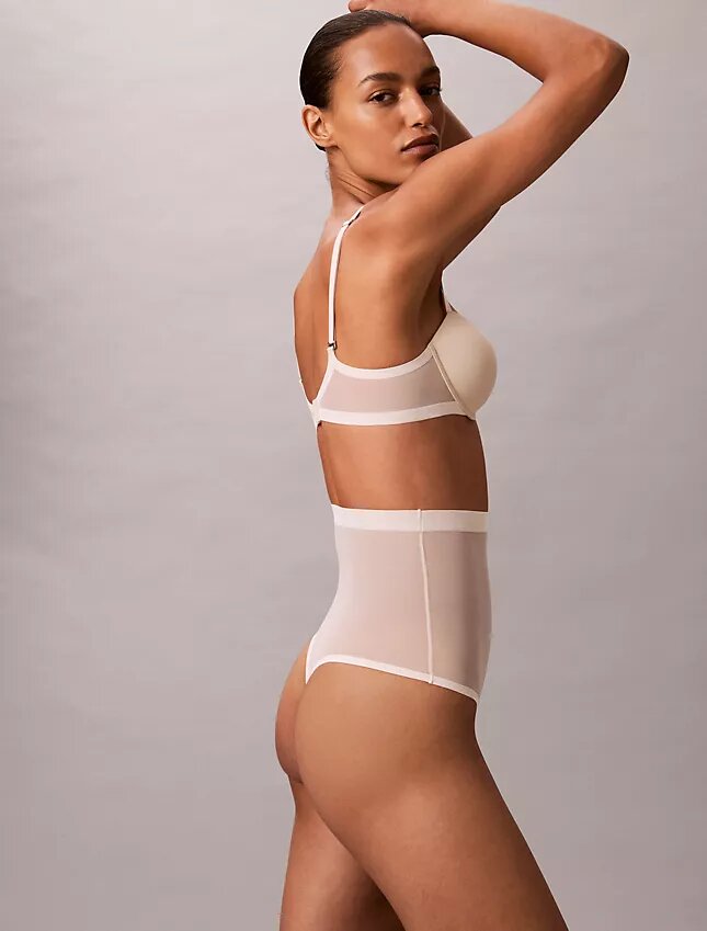 Minimalistisk Thong i mesh med hög midja Minimalistisk Thong i mesh med hög midja