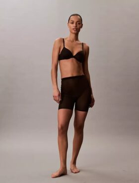 Minimalistiska boyshorts med nederrygg i mesh