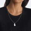 Minimalistiskt halsband med organiska former Minimalistiskt halsband med organiska former