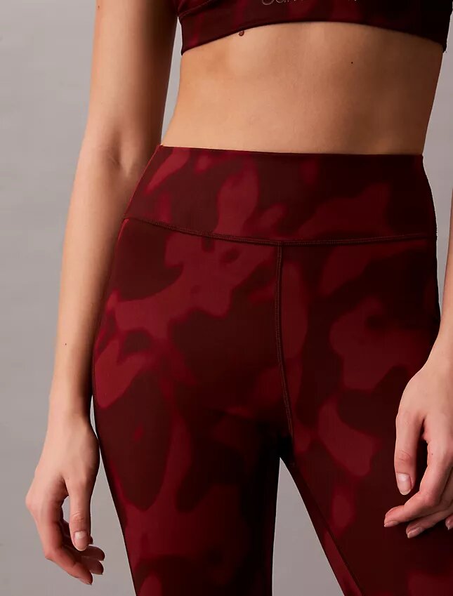 Mjuka sportleggings med abstrakt tryck och 7/8-längd Mjuka sportleggings med abstrakt tryck och 7/8-längd