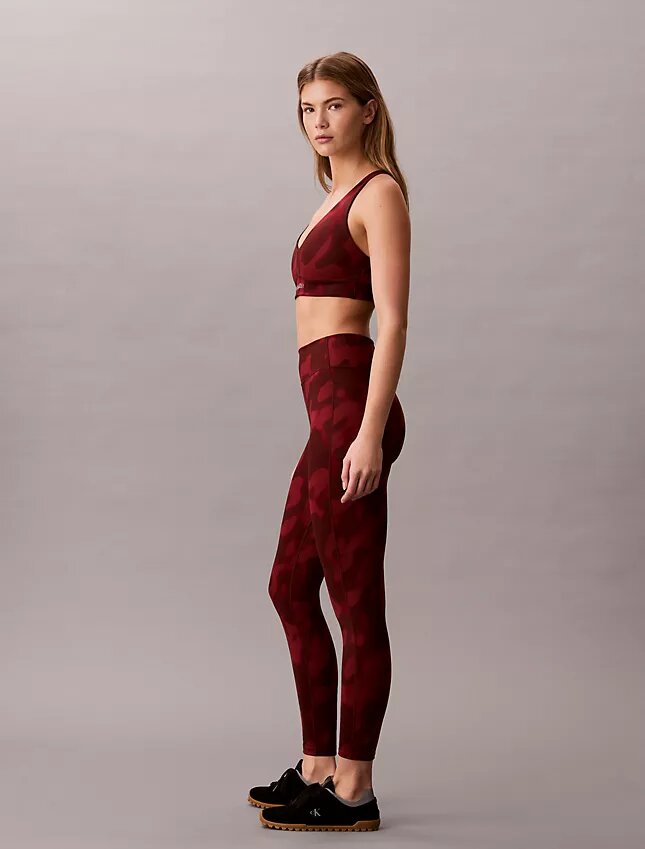 Mjuka sportleggings med abstrakt tryck och 7/8-längd Mjuka sportleggings med abstrakt tryck och 7/8-längd