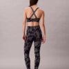 Mjuka sportleggings med abstrakt tryck och 7/8-längd Mjuka sportleggings med abstrakt tryck och 7/8-längd