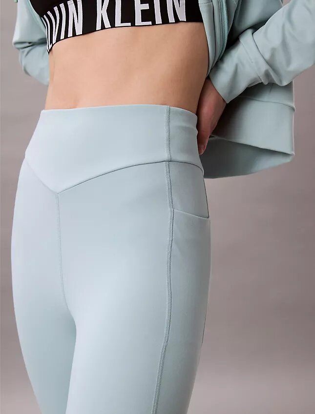 Mjuka stretchiga sportleggings med 7/8-längd Mjuka stretchiga sportleggings med 7/8-längd