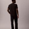 Modern Calvin Klein-T-shirt med grafiskt logo Modern Calvin Klein-T-shirt med grafiskt logo