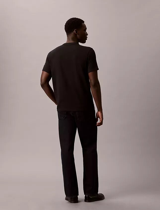 Modern Calvin Klein-T-shirt med grafiskt logo Modern Calvin Klein-T-shirt med grafiskt logo