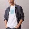 Modern Calvin Klein-T-shirt med grafiskt logo Modern Calvin Klein-T-shirt med grafiskt logo