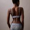 Modern spets, lätt fodrad triangel-Bralette Modern spets, lätt fodrad triangel-Bralette