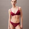 Modern spets, lätt fodrad triangel-Bralette Modern spets, lätt fodrad triangel-Bralette