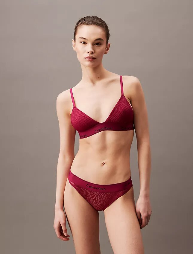 Modern spets, lätt fodrad triangel-Bralette Modern spets, lätt fodrad triangel-Bralette