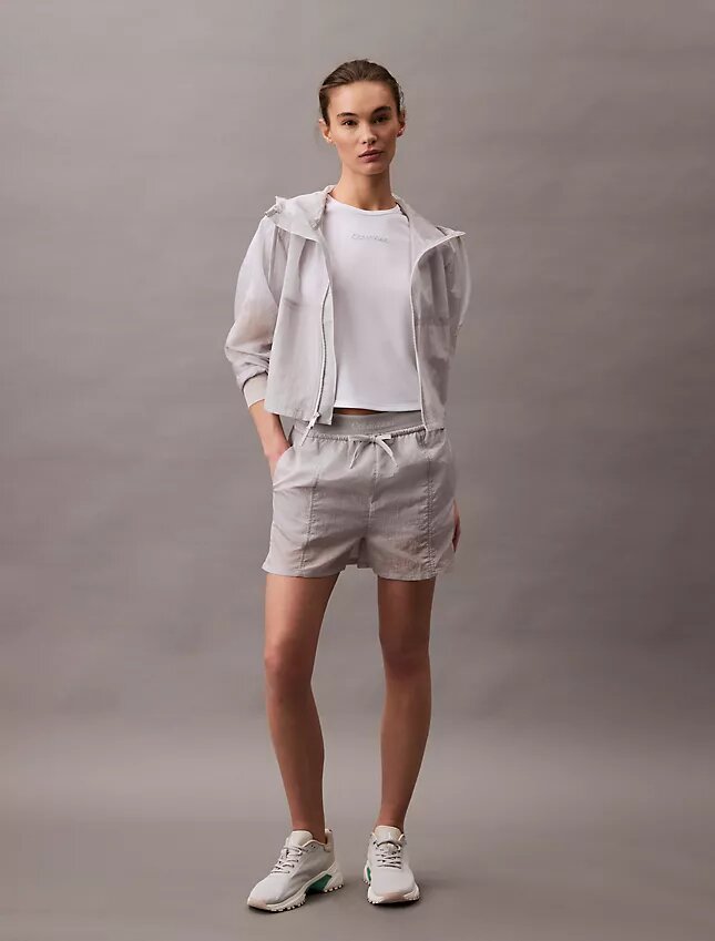Modern sport-T-shirt med rund hals Modern sport-T-shirt med rund hals