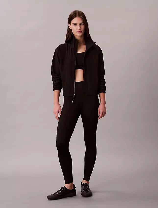 Modern sportig vindjacka Modern sportig vindjacka