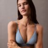 Modern triangel-bikini-toppar med logotyp Modern triangel-bikini-toppar med logotyp