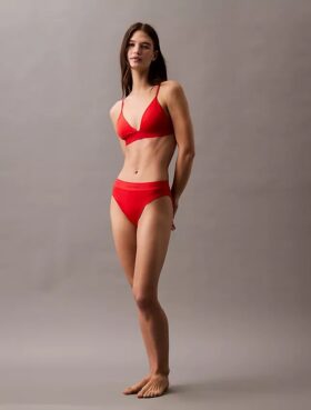 Moderna bikini-underdel med logotyp Moderna bikini-underdel med logotyp