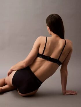 Moderna bikini-underdel med logotyp Moderna bikini-underdel med logotyp