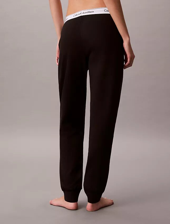 Moderna joggingbyxor i frotté Moderna joggingbyxor i frotté