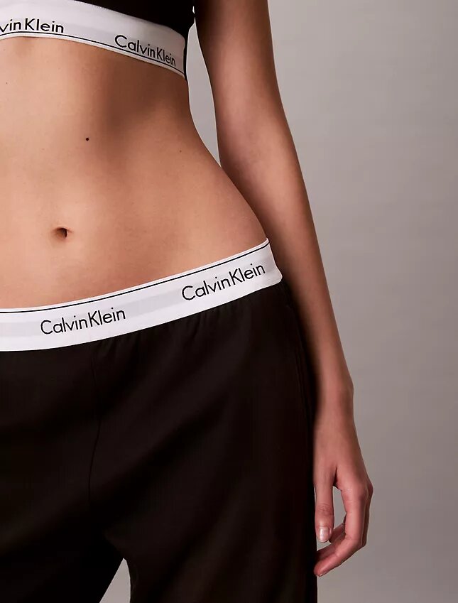 Moderna joggingbyxor i frotté Moderna joggingbyxor i frotté
