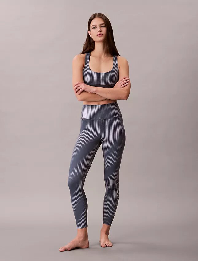 Moderna sportiga leggings med hög midja och 7/8-längd Moderna sportiga leggings med hög midja och 7/8-längd