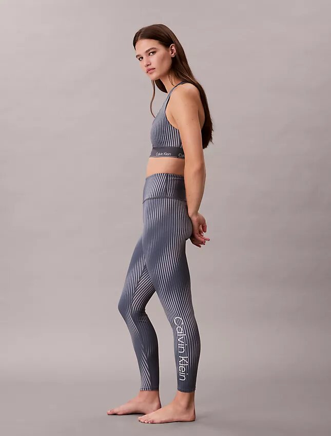 Moderna sportiga leggings med hög midja och 7/8-längd Moderna sportiga leggings med hög midja och 7/8-längd