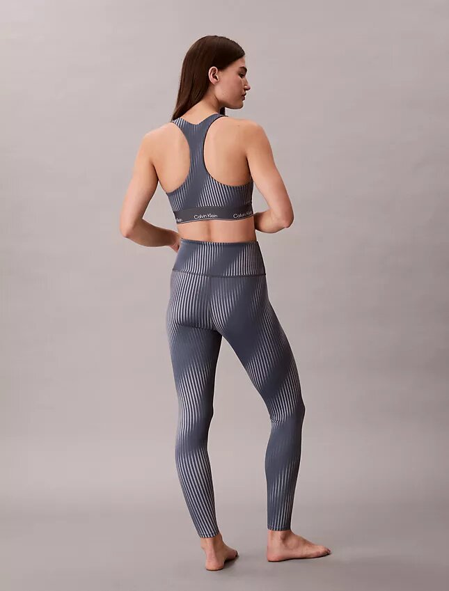 Moderna sportiga leggings med hög midja och 7/8-längd Moderna sportiga leggings med hög midja och 7/8-längd