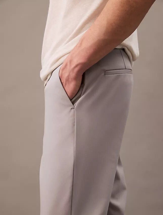 Moderna stretchbyxor i chinostil Moderna stretchbyxor i chinostil