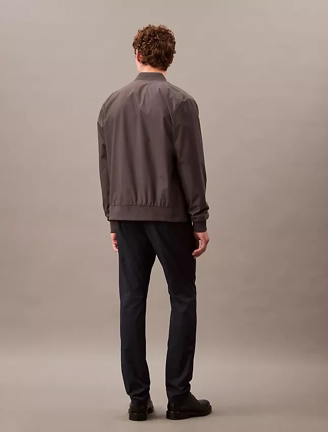 Moderna stretchbyxor i chinostil Moderna stretchbyxor i chinostil