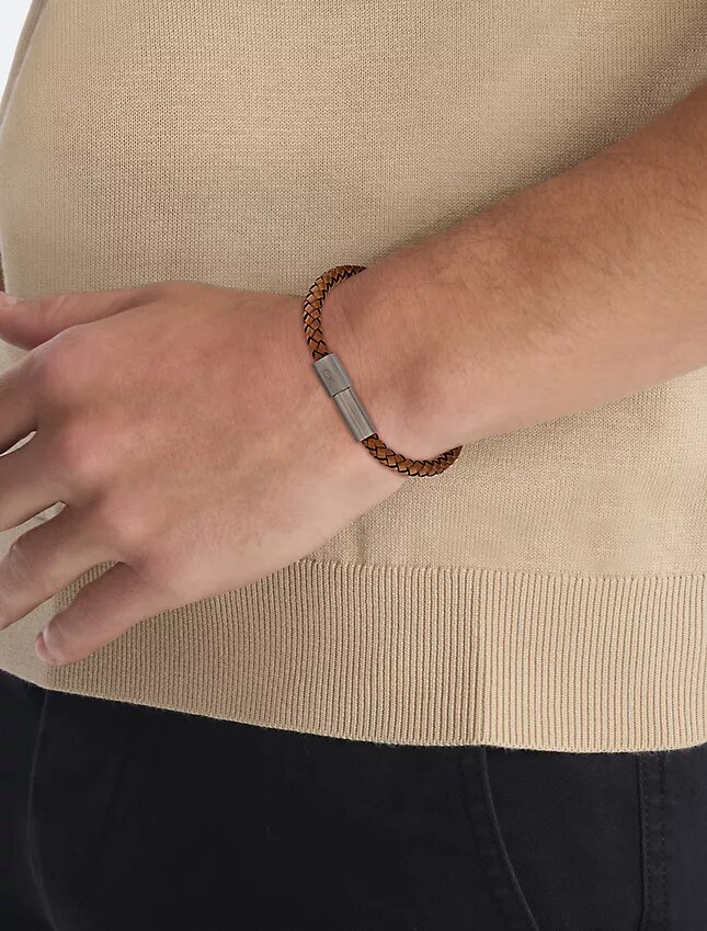 Modernt flätat armband Modernt flätat armband