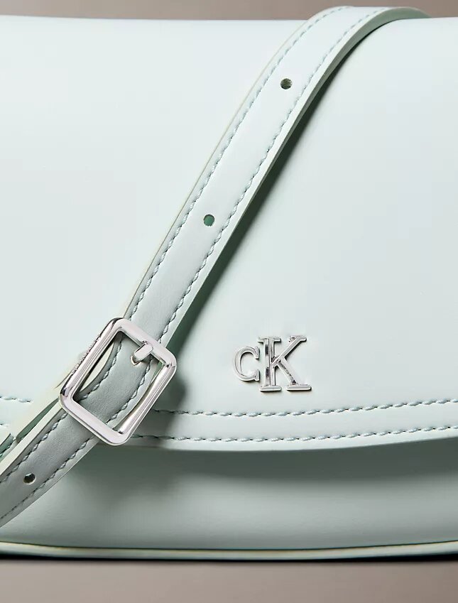 Monogram-kameraväska med lock Monogram-kameraväska med lock