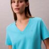 Monogram-T-shirt med V-ringning Monogram-T-shirt med V-ringning