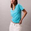 Monogram-T-shirt med V-ringning Monogram-T-shirt med V-ringning