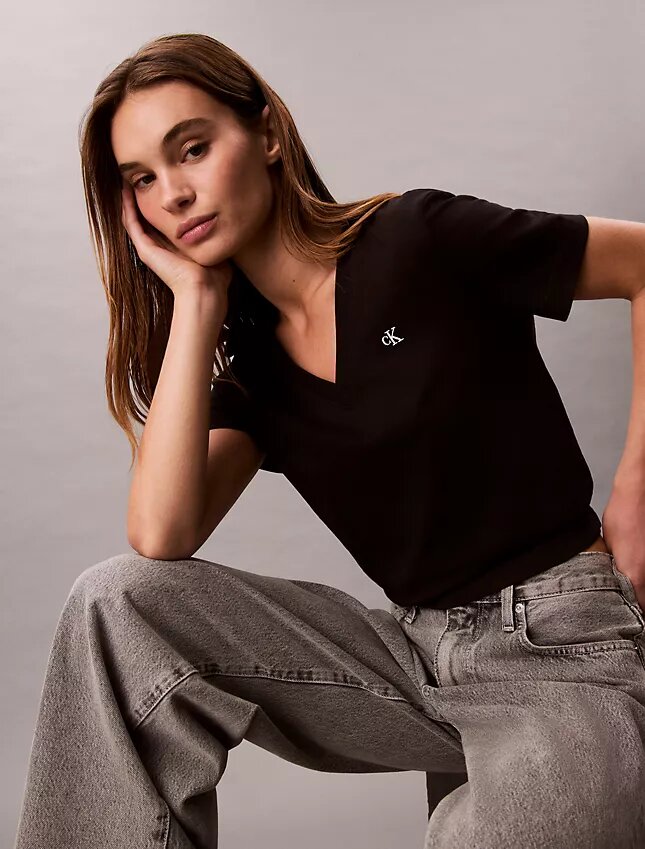 Monogram V-ringad T-shirt Monogram V-ringad T-shirt
