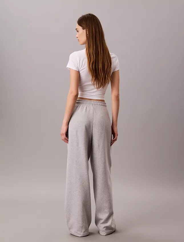 Monologo fleece-joggingbyxor med vida ben Monologo fleece-joggingbyxor med vida ben