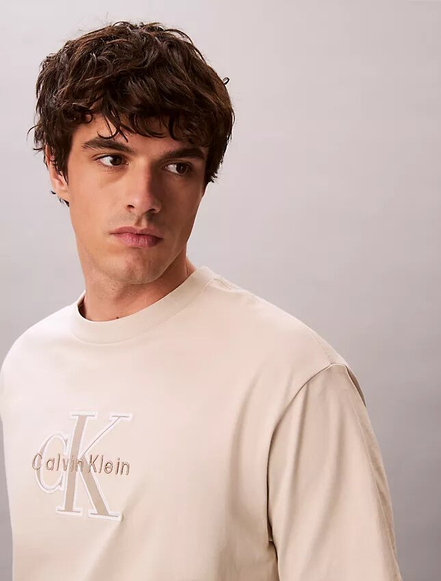 Monologo Outline Graphic Classic T-shirt Monologo Outline Graphic Classic T-shirt