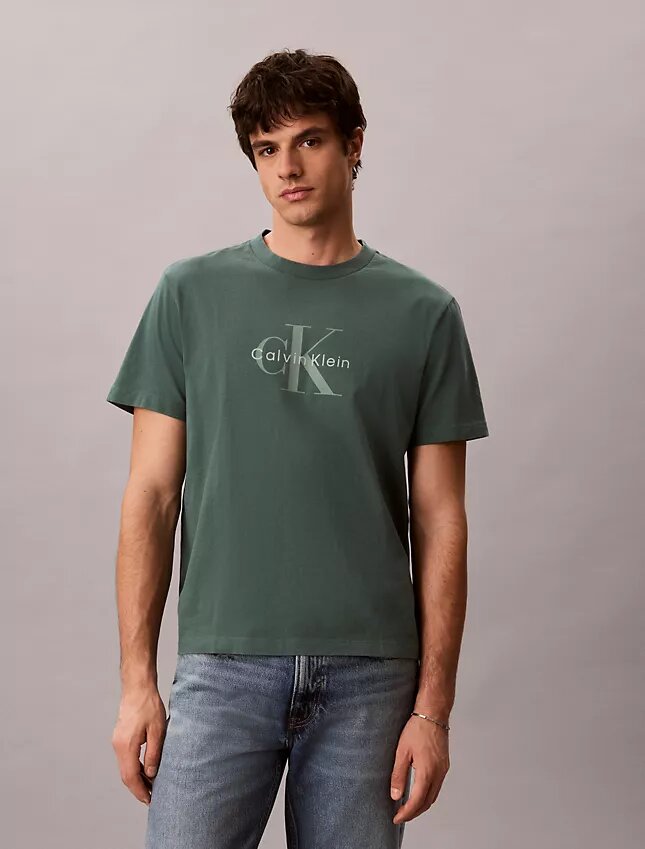 Monologo-T-shirt med syratvätt Monologo-T-shirt med syratvätt