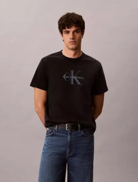 Monologo-T-shirt med syratvätt