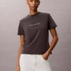 Monologo-T-shirt med syratvätt Monologo-T-shirt med syratvätt