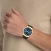Multifunktionell klocka med läderarmband