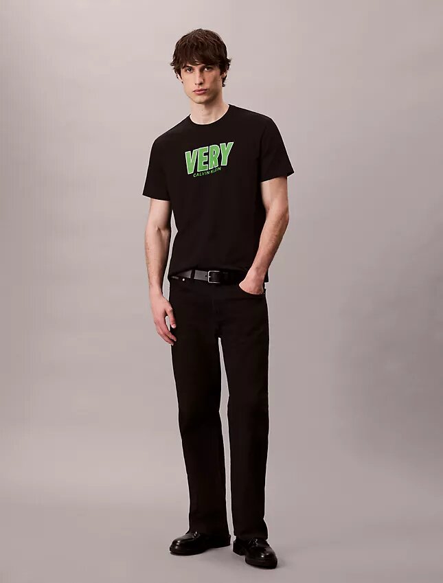 Mycket grafisk, avslappnad T-shirt Mycket grafisk, avslappnad T-shirt