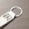 Nyckelring med emblem-logotyp Nyckelring med emblem-logotyp