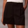 Plisserade skräddarsydda shorts Plisserade skräddarsydda shorts