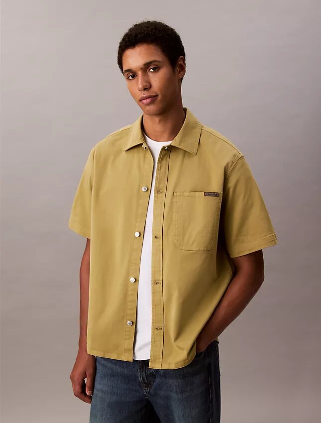 Praktisk, avslappnad Utility Shirt med knappar Praktisk, avslappnad Utility Shirt med knappar
