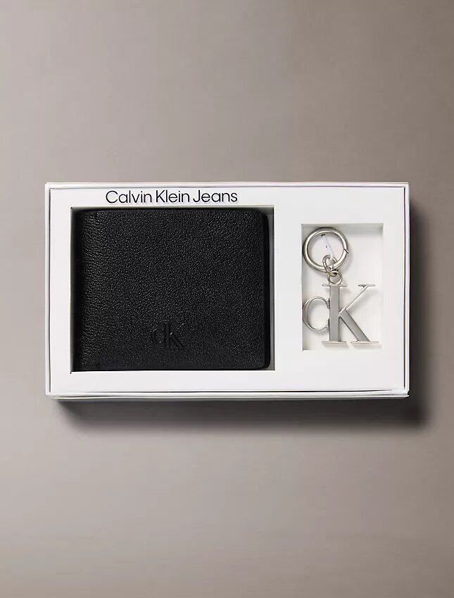Presentpaket med elegant läderplånbok + nyckelring Presentpaket med elegant läderplånbok + nyckelring